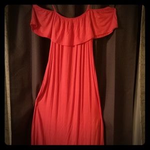 Juniors Off the Shoulder Maxi Dress